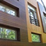 The wooden cladding of a house can have a completely non-standard appearance: different colors and sizes, different directions. It&#39;s simple, but the effect is amazing 