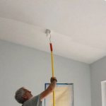 как грунтовать потолок перед покраской