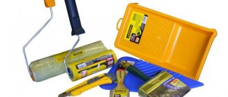 Basic tools for comfortable gluing of non-woven wallpaper