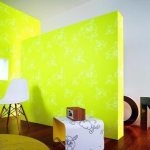 Yellow wallpaper: photos in the interior, gold for walls, book, colors, light, what color furniture will go with yellow wallpaper, video